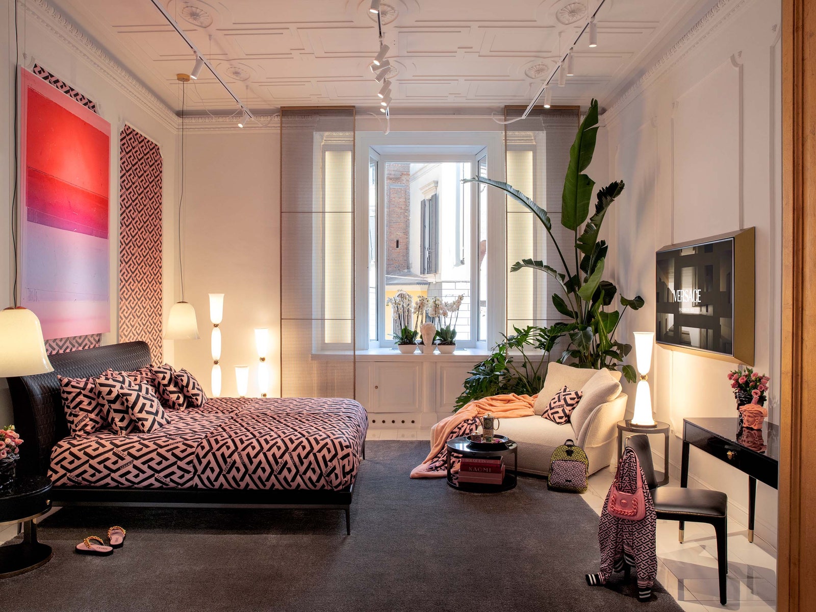 Milan Design Week 2021: новинки Versace Home