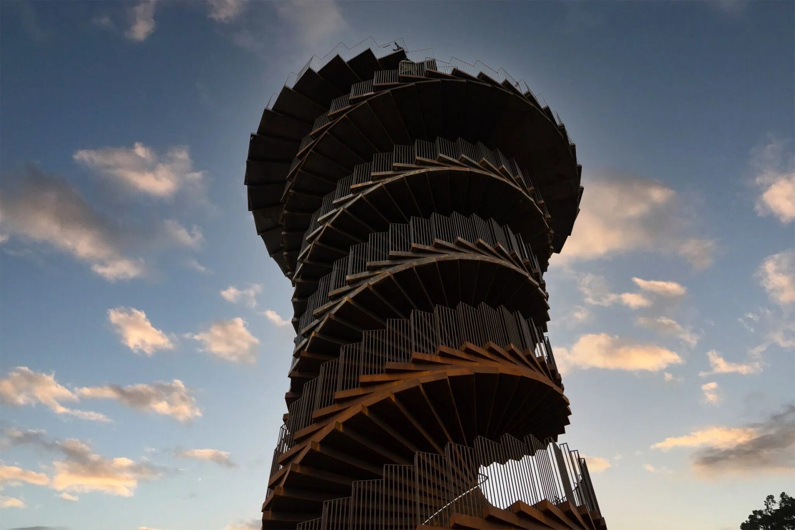 Marsk Tower новая смотровая башня по проекту BIG в Дании