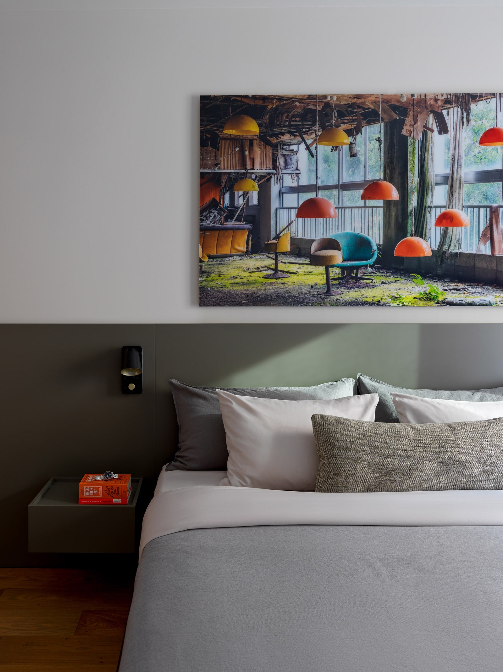 Спальня по проекту дизайнера Анастасии Хальчицкой. Фотография Hotel Seventies Japan Aurelien Villette.