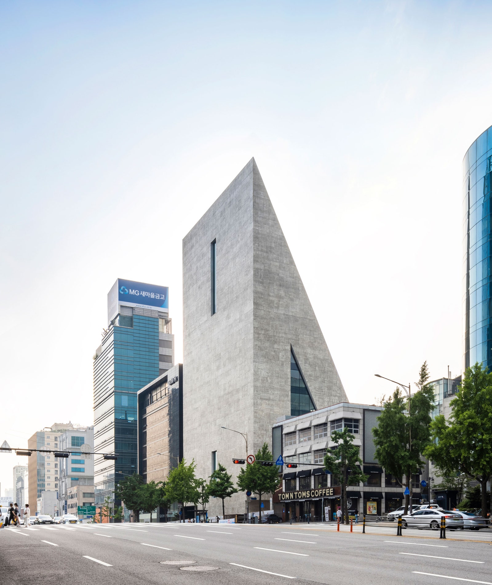 Новый офисный и культурный центр в Сеуле по проекту Herzog  de Meuron