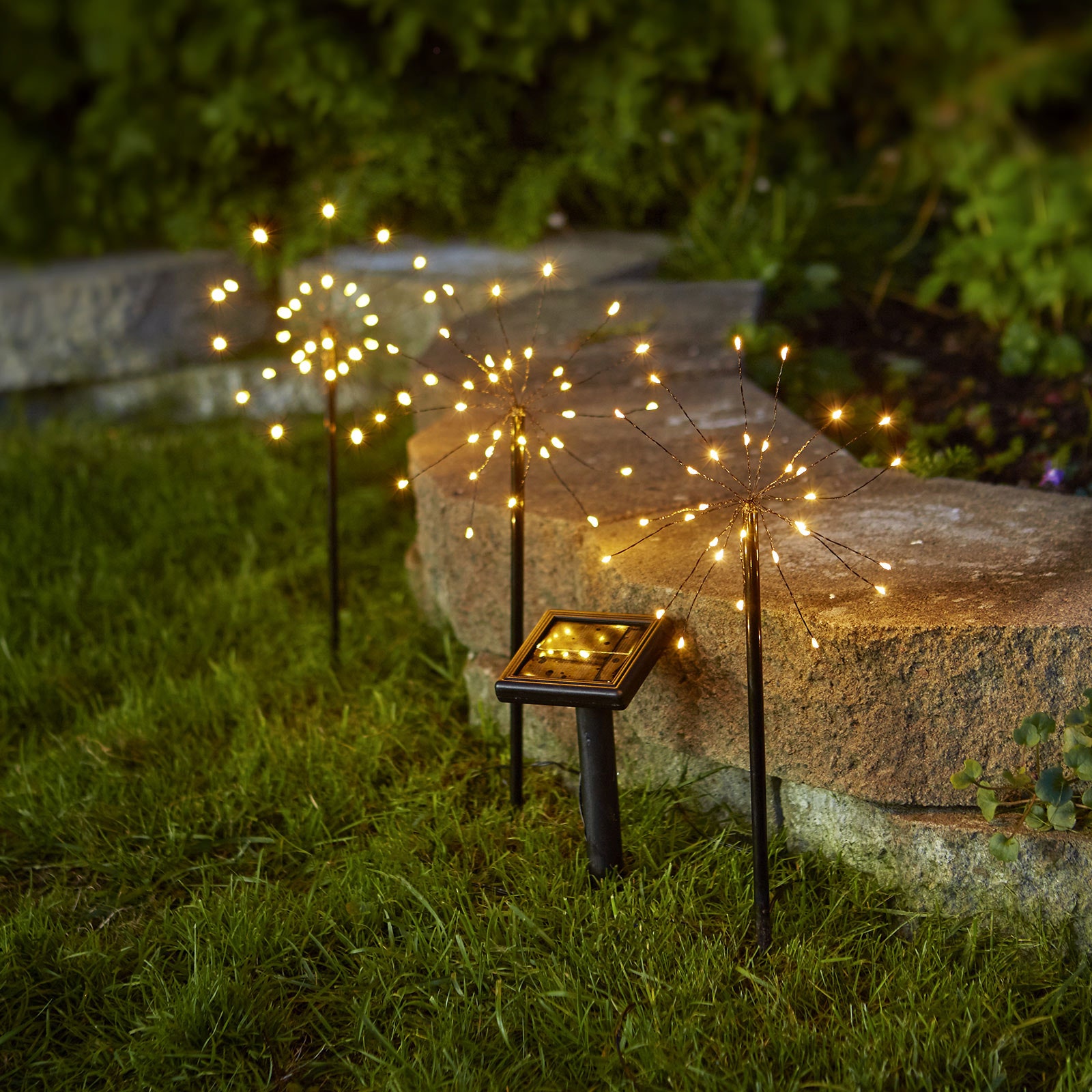 Комплект садовых светильников на солнечной батарее “Вечерние одуванчики” 3060 руб.
