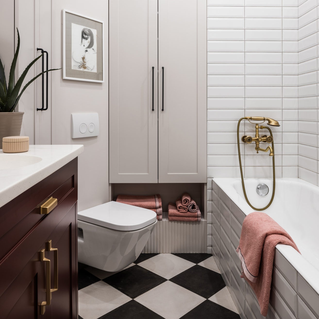 Как оформить ванную комнату в маленькой квартире: 13 примеров от дизайнеров