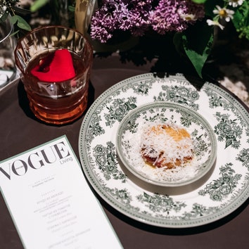 Презентация первого приложения Vogue Living: гости ужина