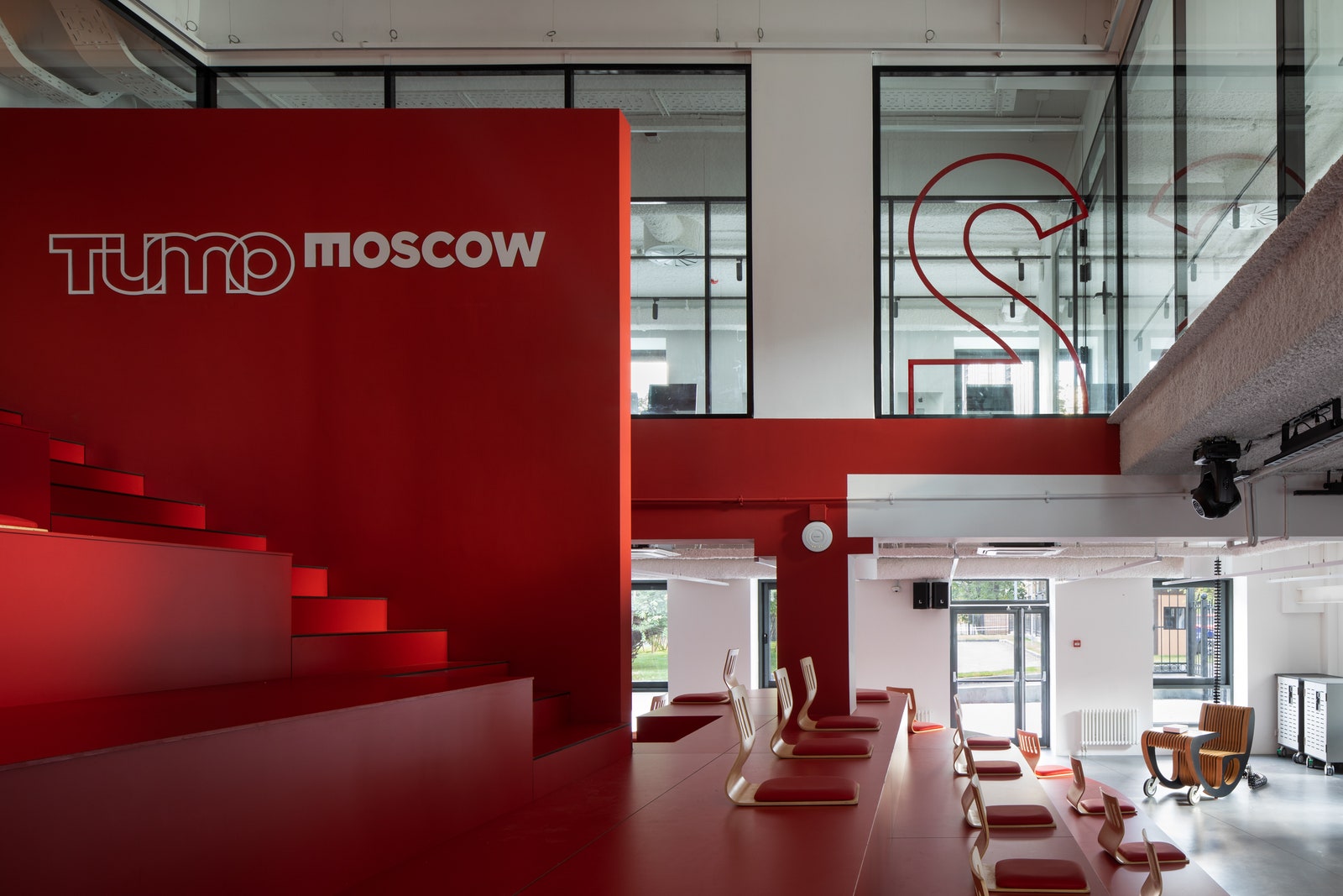 Победитель AD Design Award 2021 школа креативных технологий TUMO в Москве