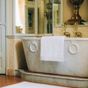 Полотенца для дома от Dior