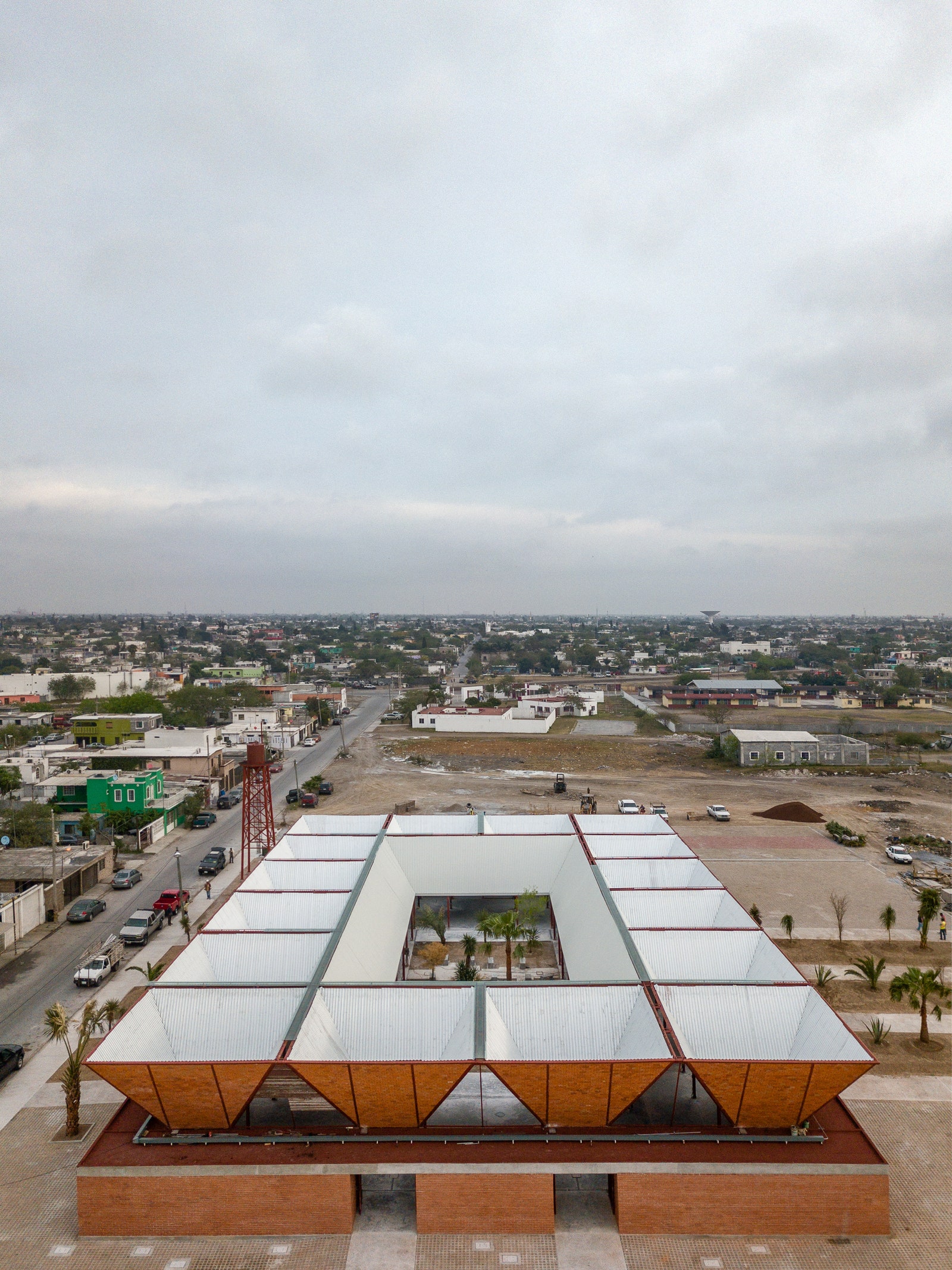 Кирпичный торговый центр в Мексике