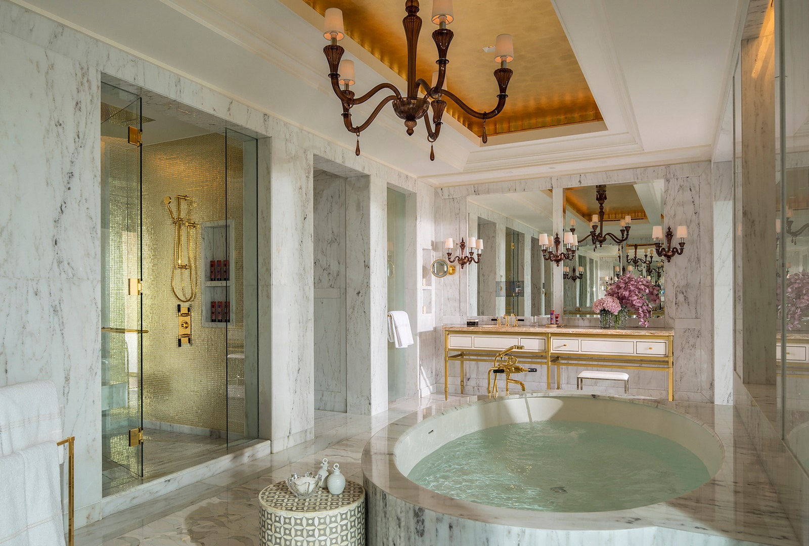 Ванная комната в отеле Four Seasons Dubai.