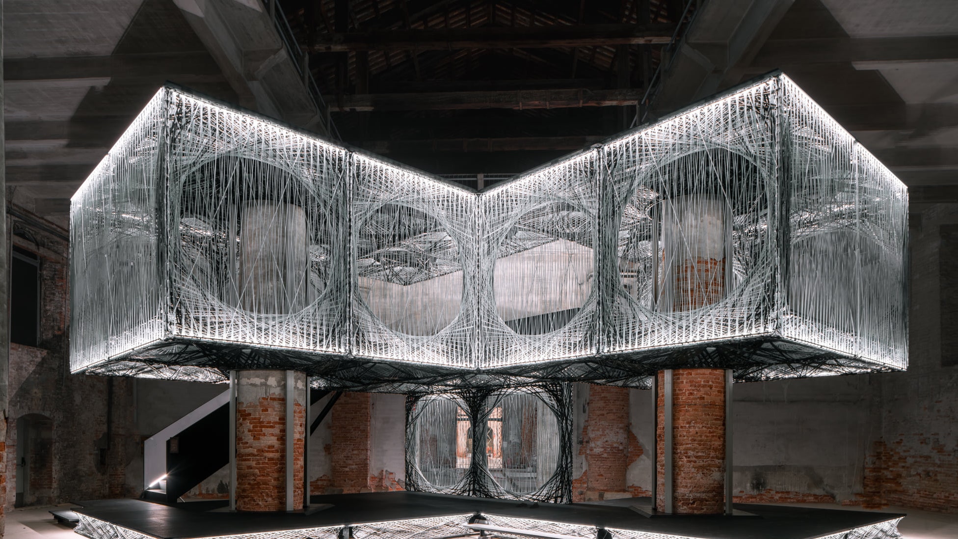 Инсталляция Maison Fiber на Венецианской архитектурной биеннале
