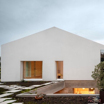 Дом с садом на крыше в Португалии
