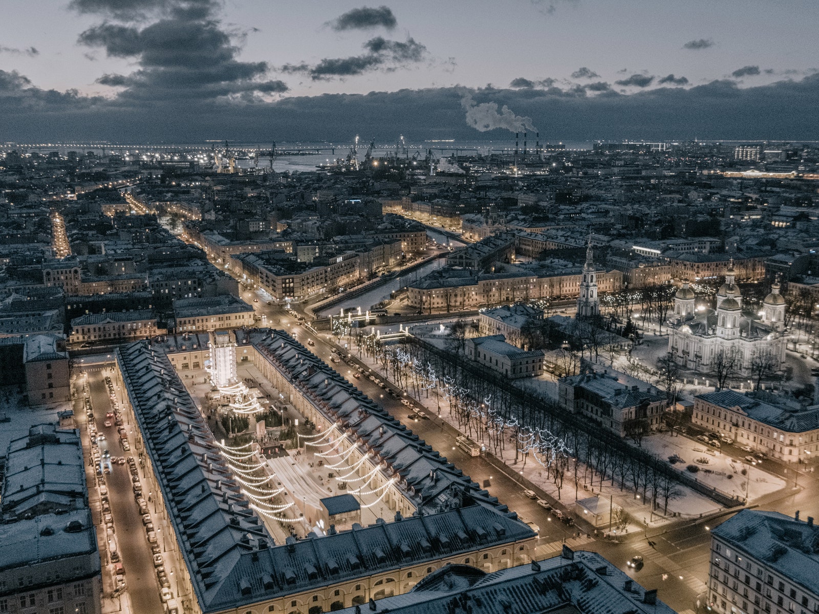 “Зима в Никольских рядах” в центре Санкт-Петербурга