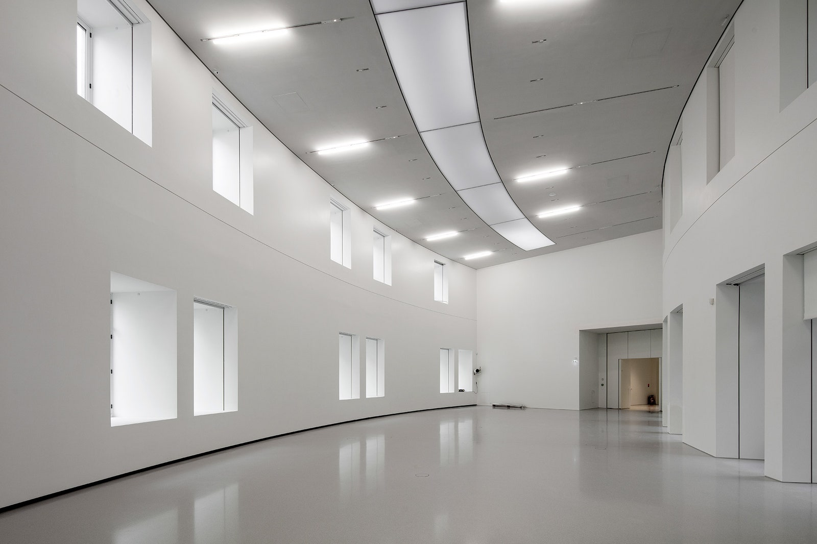 Музей современного искусства Франсуа Пино по проекту Тадао Андо