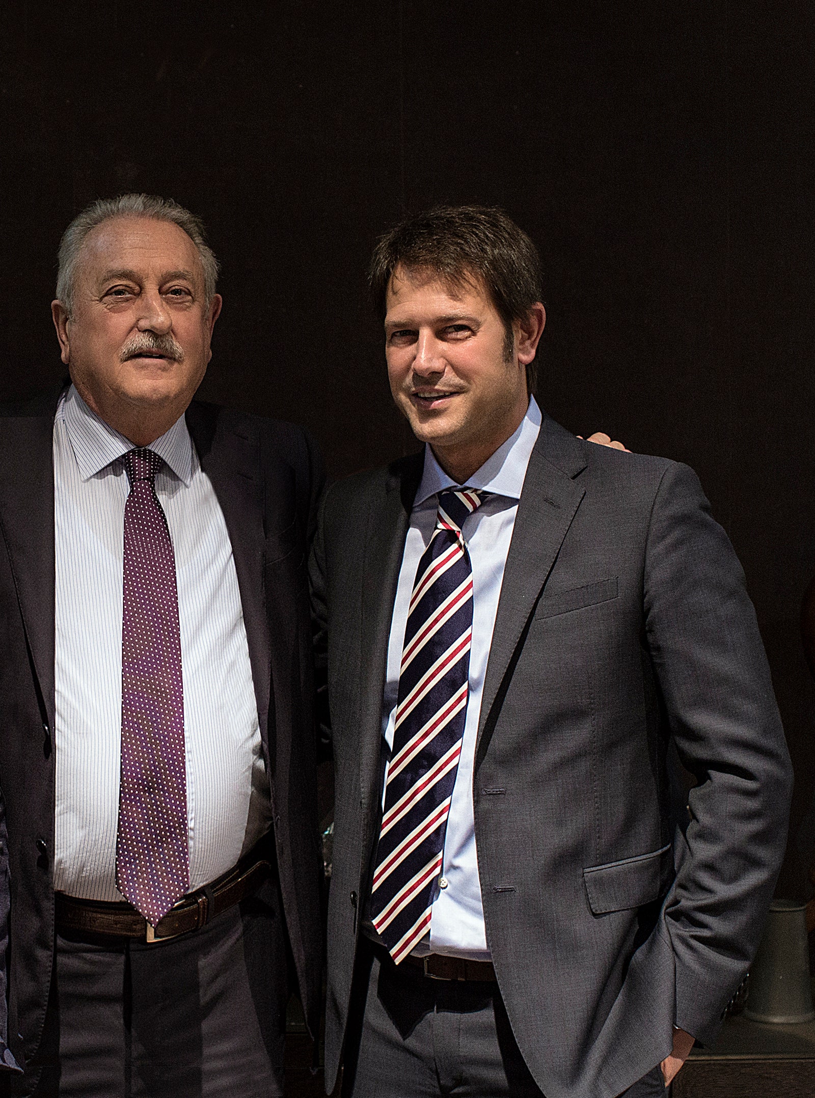 На фото Джорджио Каттелан основатель и президент компании и его сын Паоло нынешний генеральный директор.