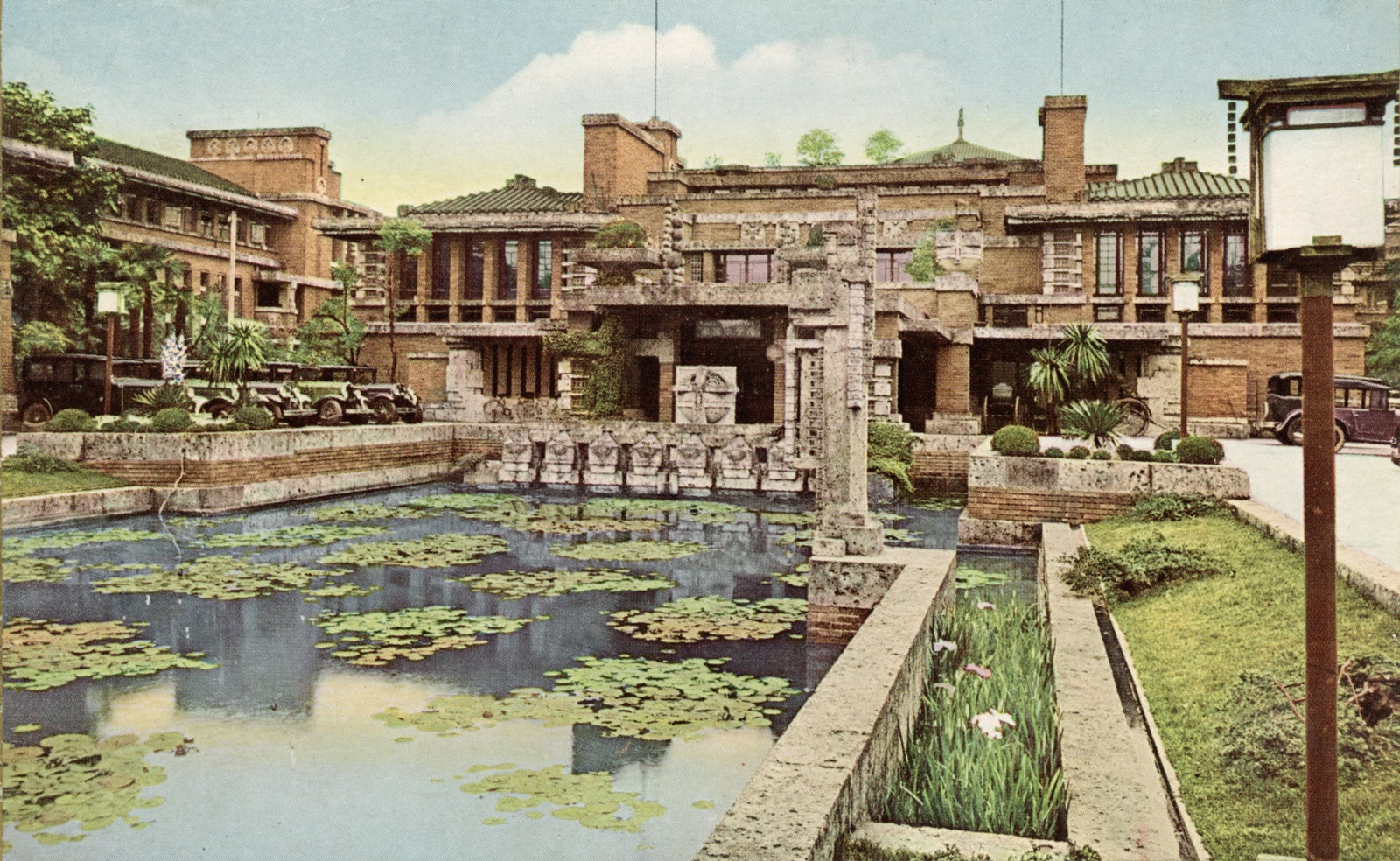 Отель “Империал” в Токио 1935 год.
