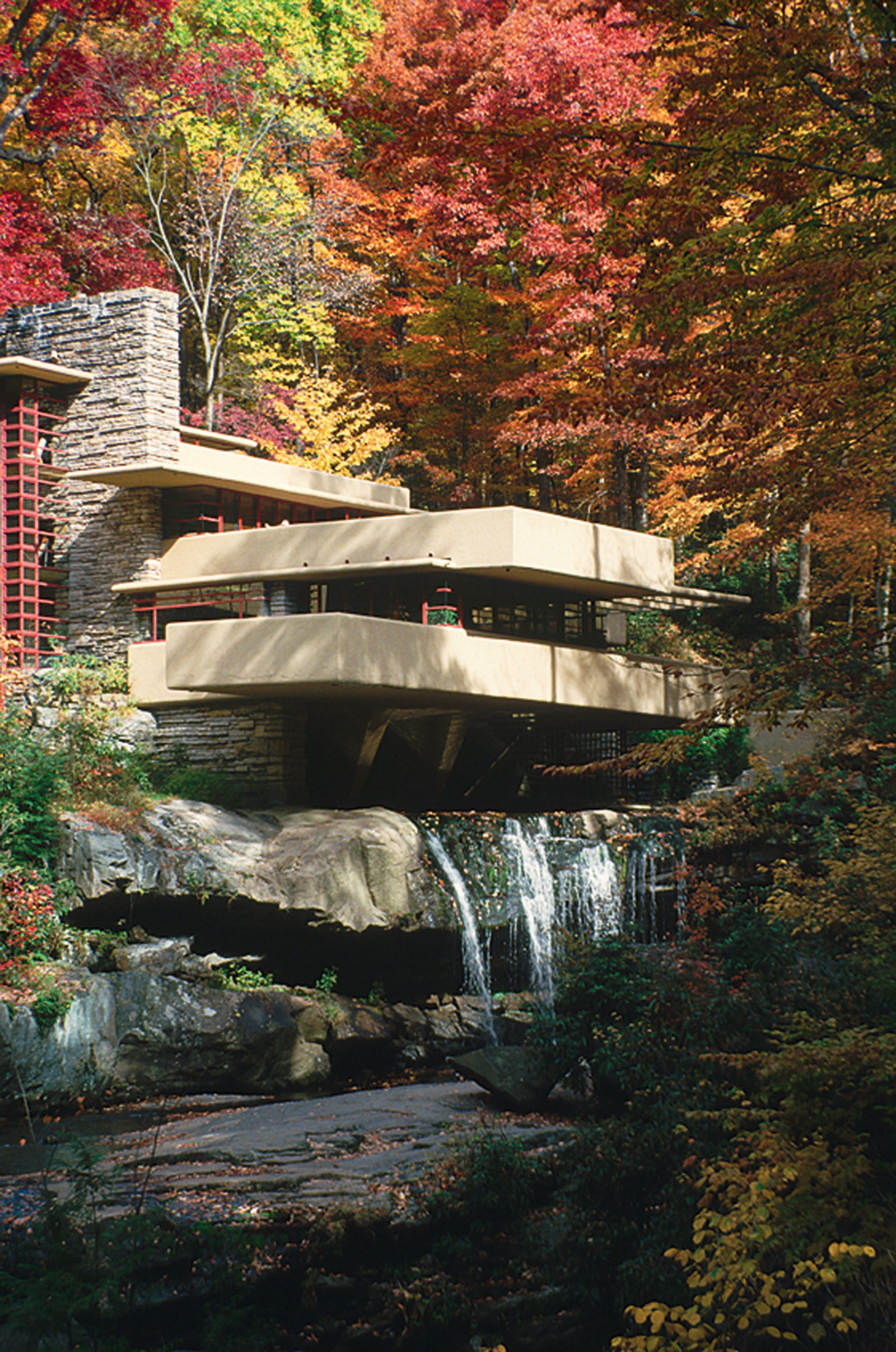 “Дом над водопадом” в Пенсильвании США 1987 год.