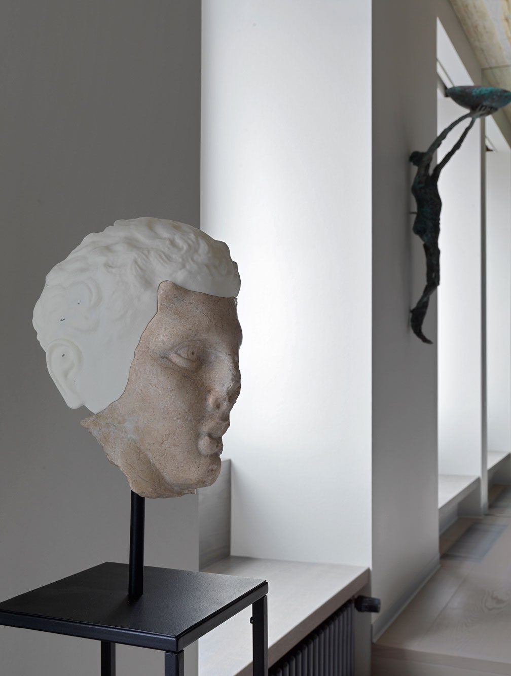 Скульптура Head of Hercules из серии Content Aware Studies Егора Крафта 2018 год из галереи Anna Nova.