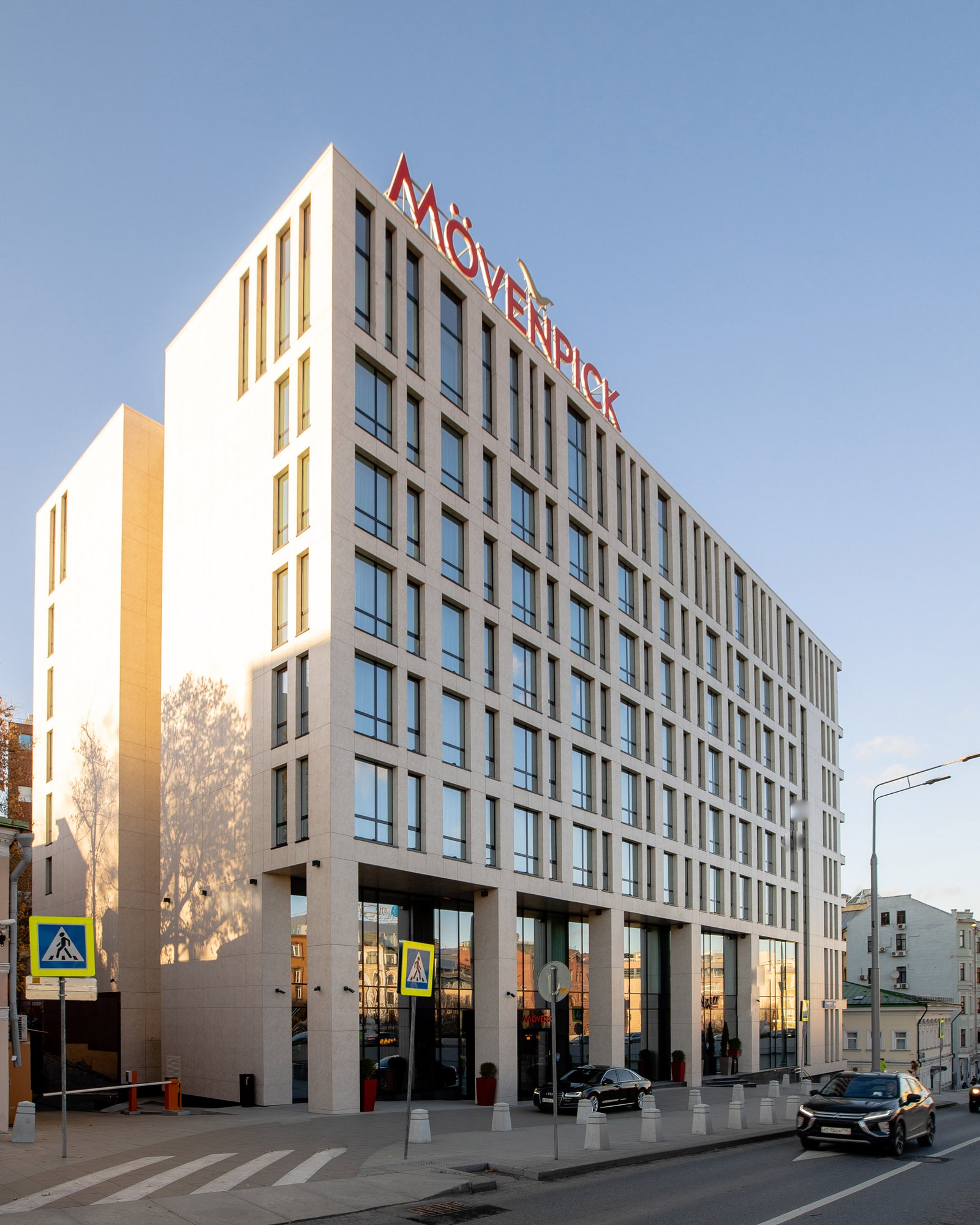 Технологичный дизайн первый отель Mövenpick в Москве