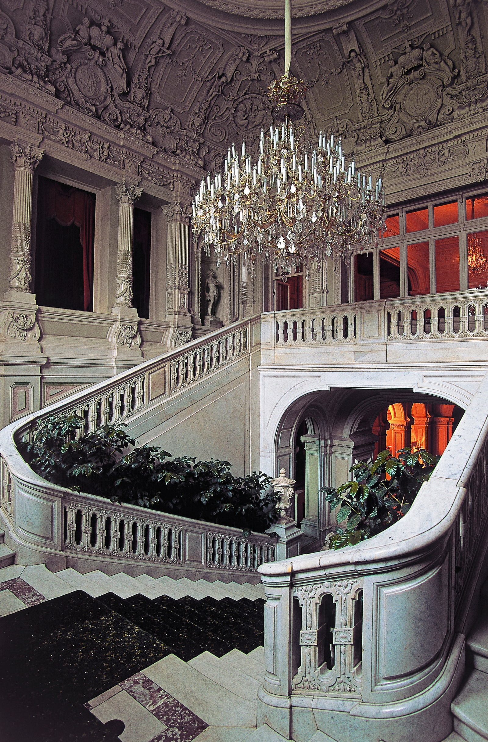 Парадная лестница Юсуповского дворца. В 1830е годы над ней работал архитектор Андрей Михайлов а в период с 1858‑го по...