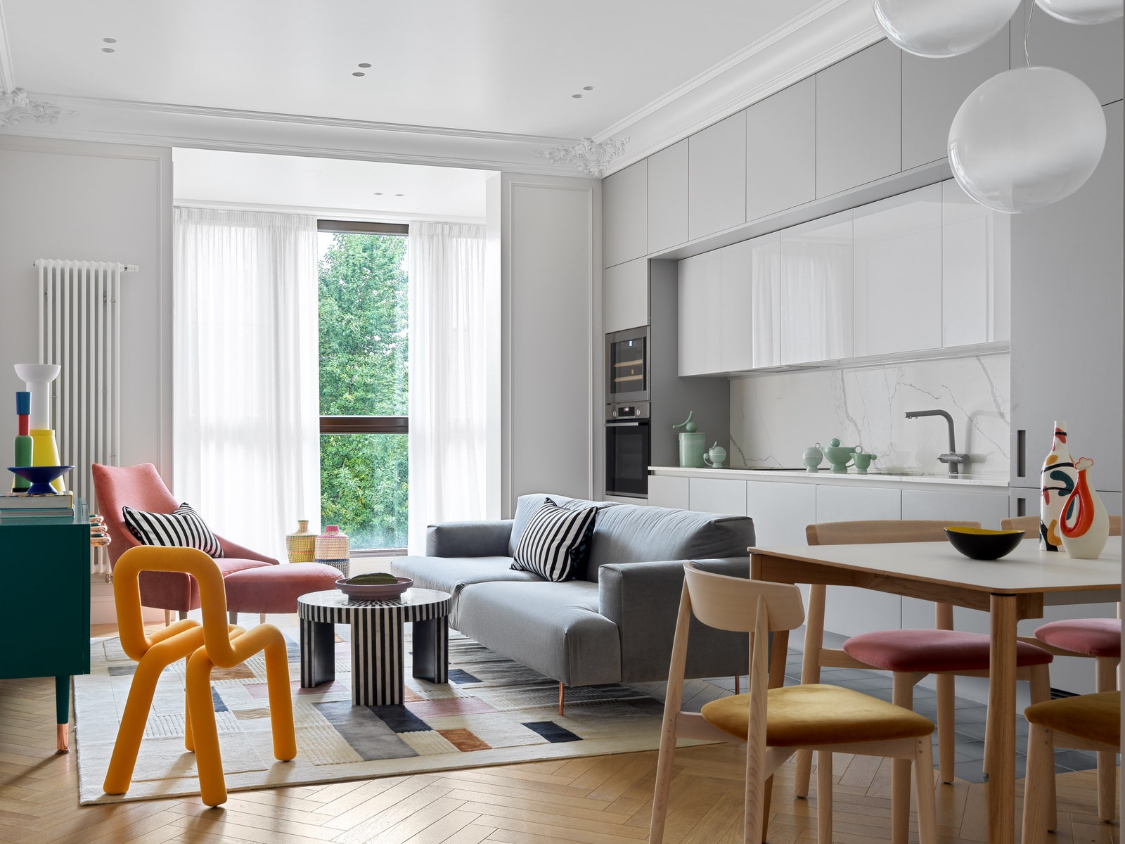 Квартира с тремя спальнями, 117 м²