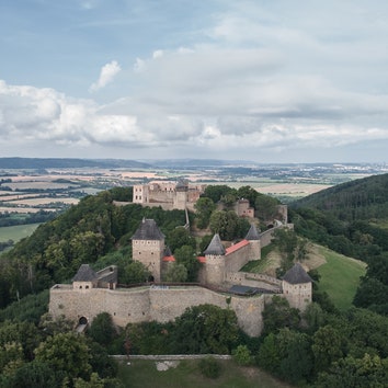 Туристический маршрут в замке-руине в Чехии