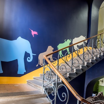 Лестница Зоологического музея МГУ, вдохновленная сюитой Сен-Санса