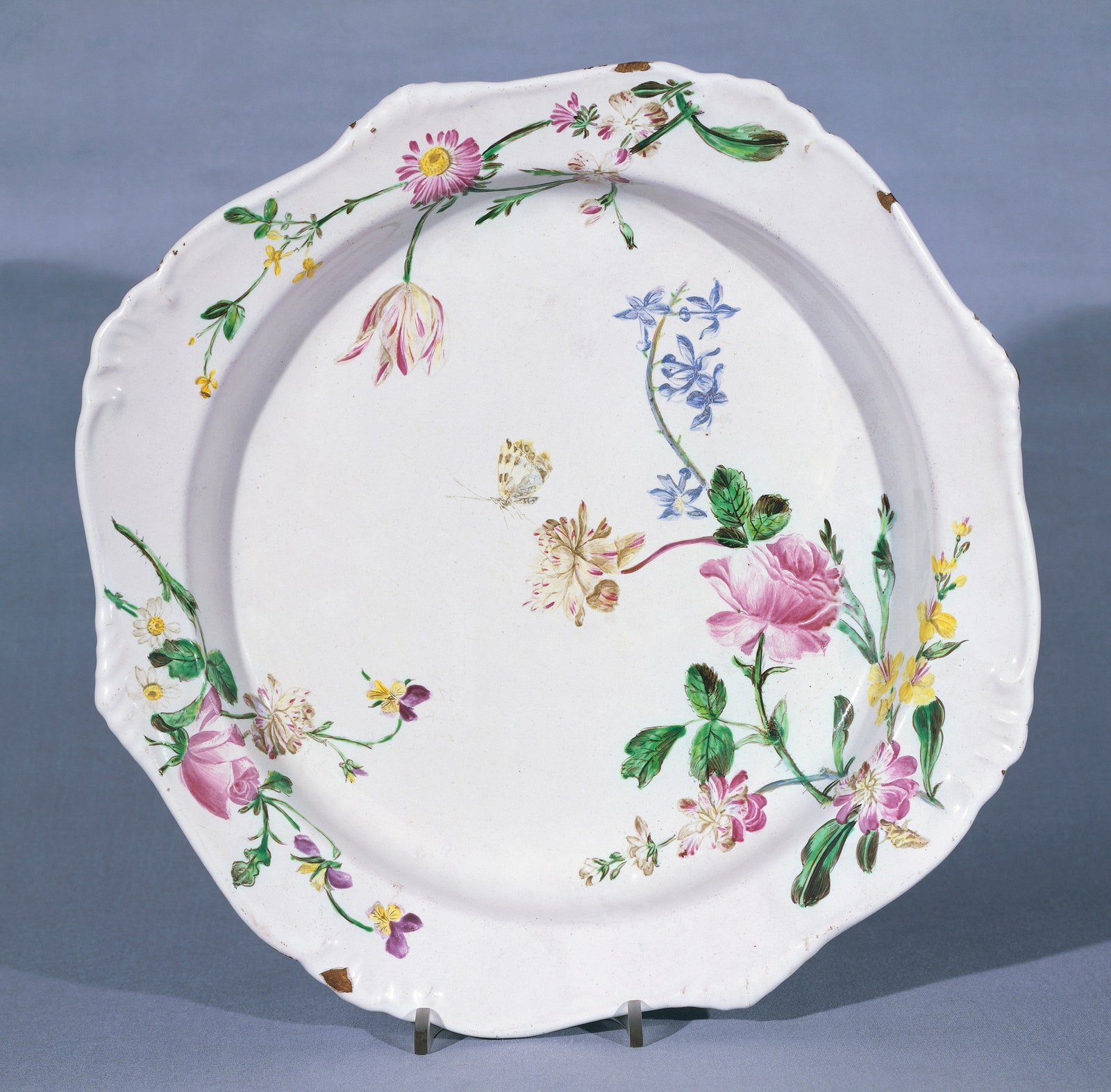 Тарелка расписанная цветочным рисунком 17601770 керамика Мануфактура Veuve Perrin Марсель Прованс — Альпы — Лазурный...