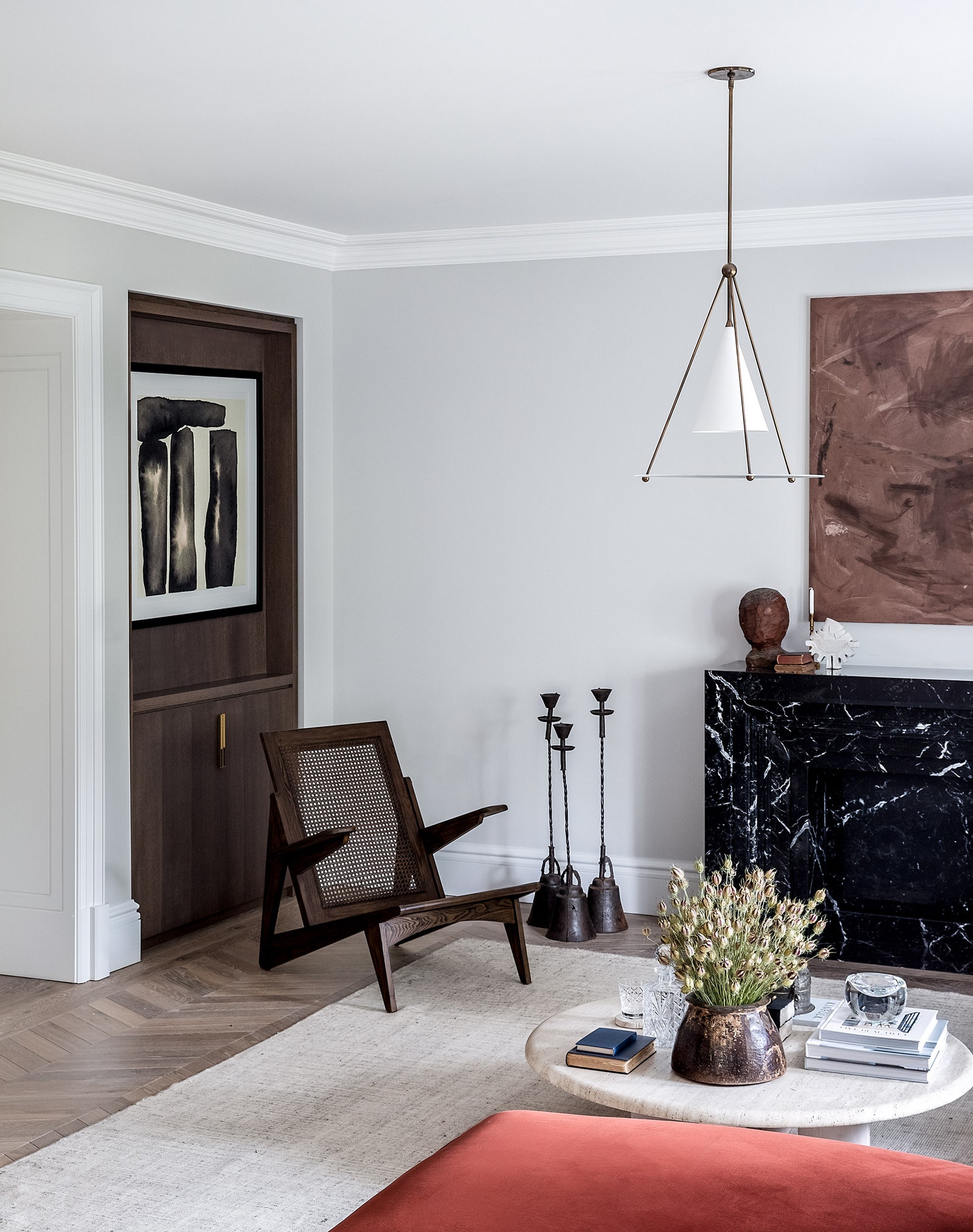 Гостиная. Кресло Restoration Hardware.