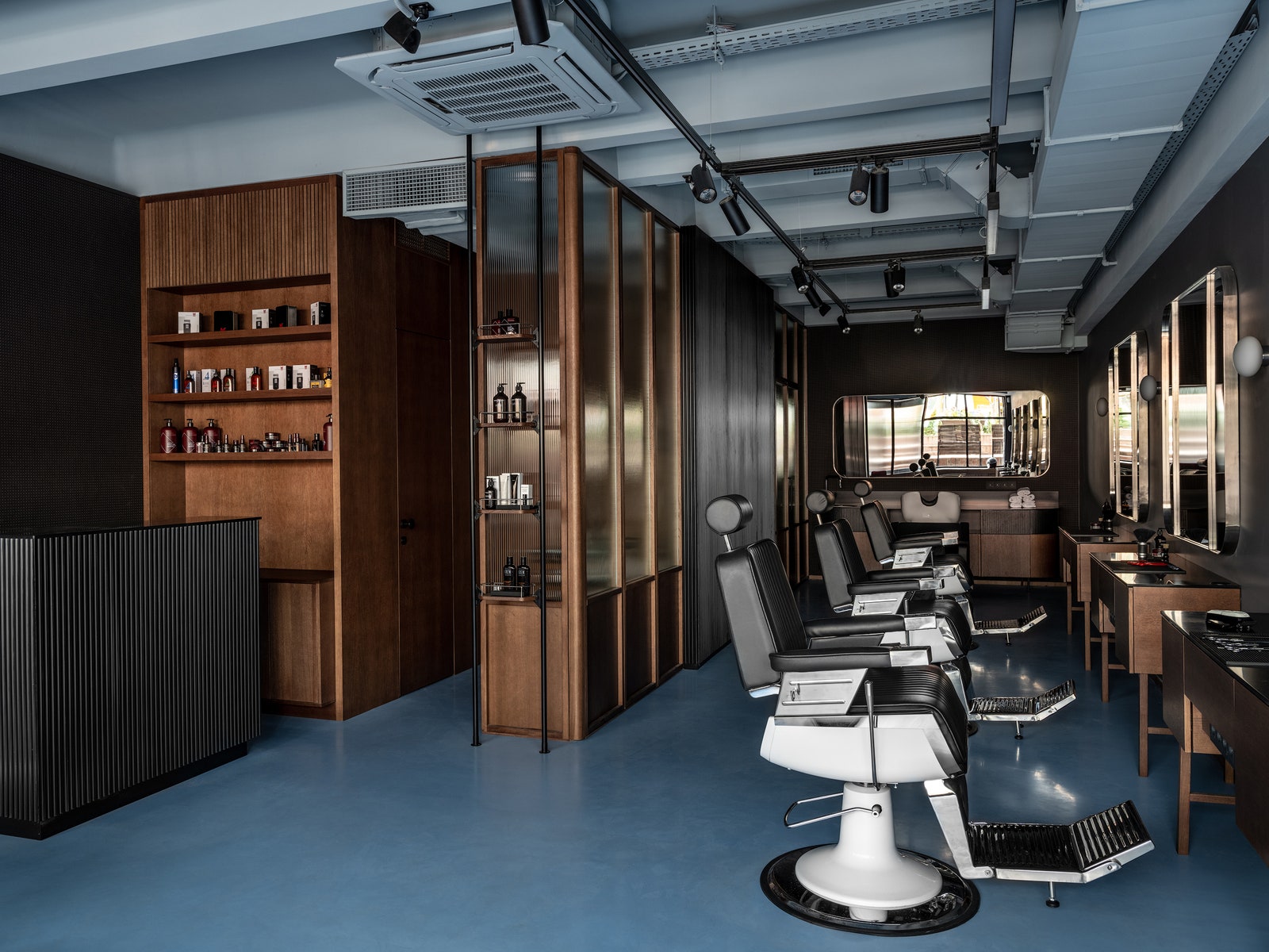 Победитель AD Design Award 2020 мужской салон красоты Barberia в Москве