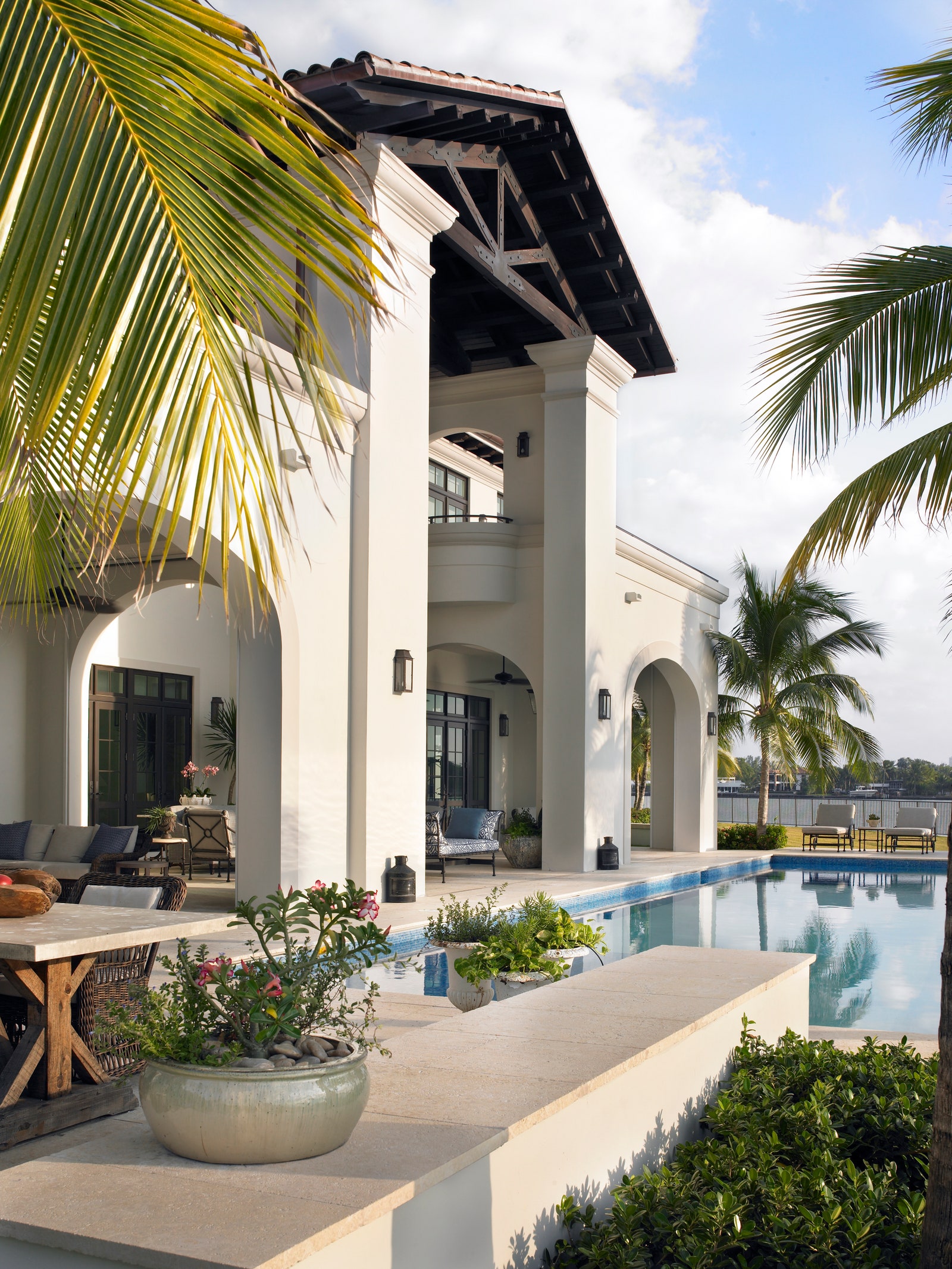 Дом в смешанном стиле в Майами 1347 м²