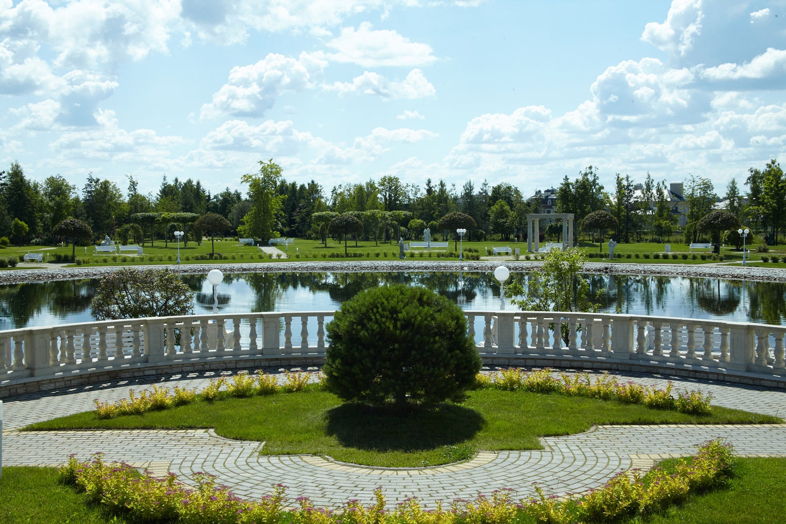 Гармония загородной жизни среди каналов и парков — в 19 км от Москвы