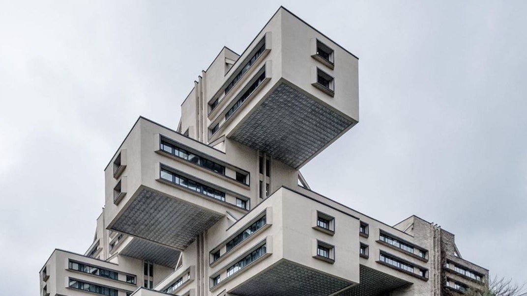 Инстаграм дня здания эпохи советского модернизма