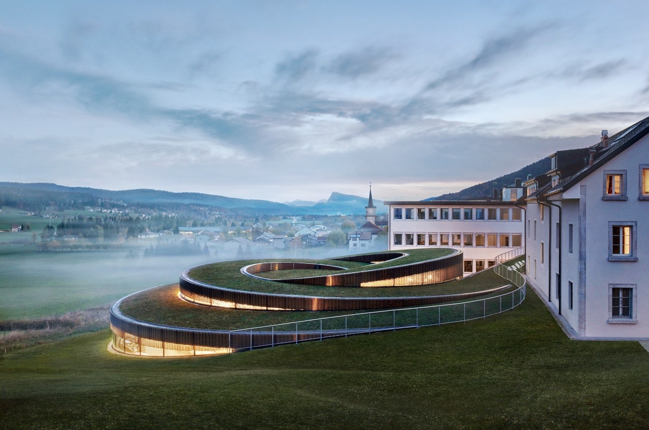 В Швейцарии открылся спиральный музей по проекту BIG