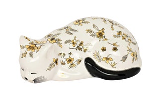 Керамическая фигурка дремлющего кота Fornasetti.