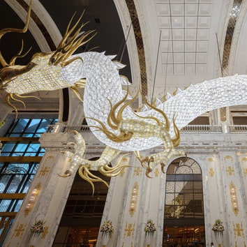 Огромные драконы из кристаллов Swarovski от Lasvit