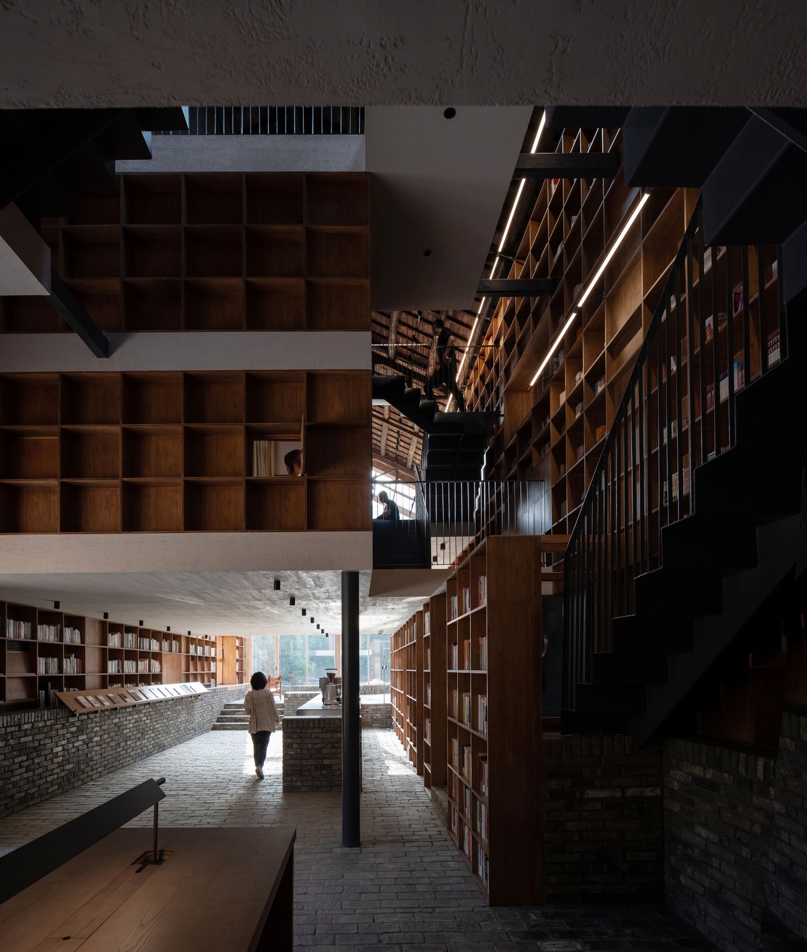 Капсульный отель и библиотека в Чжэцзяне