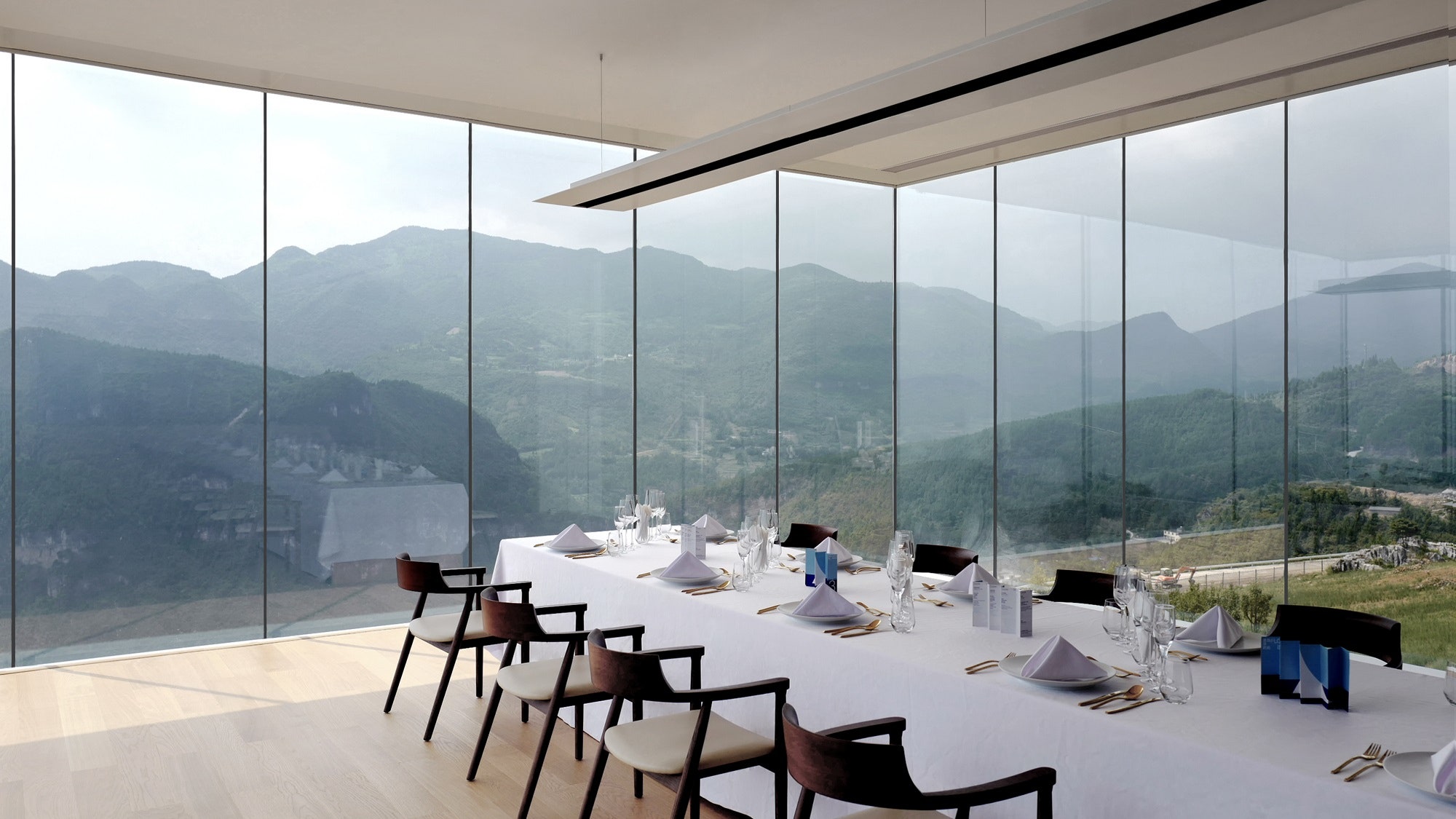 “Парящий ресторан” в горах Китая