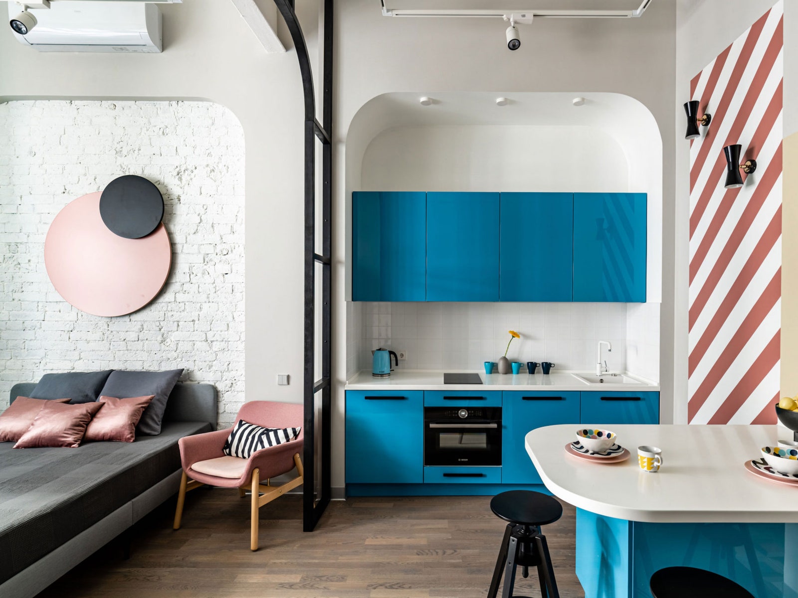 Яркая студия в лофт-комплексе, 37 м²
