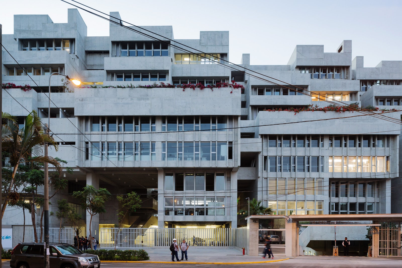 Университетский кампус UTEC в Лиме. Фото Иван Баан.