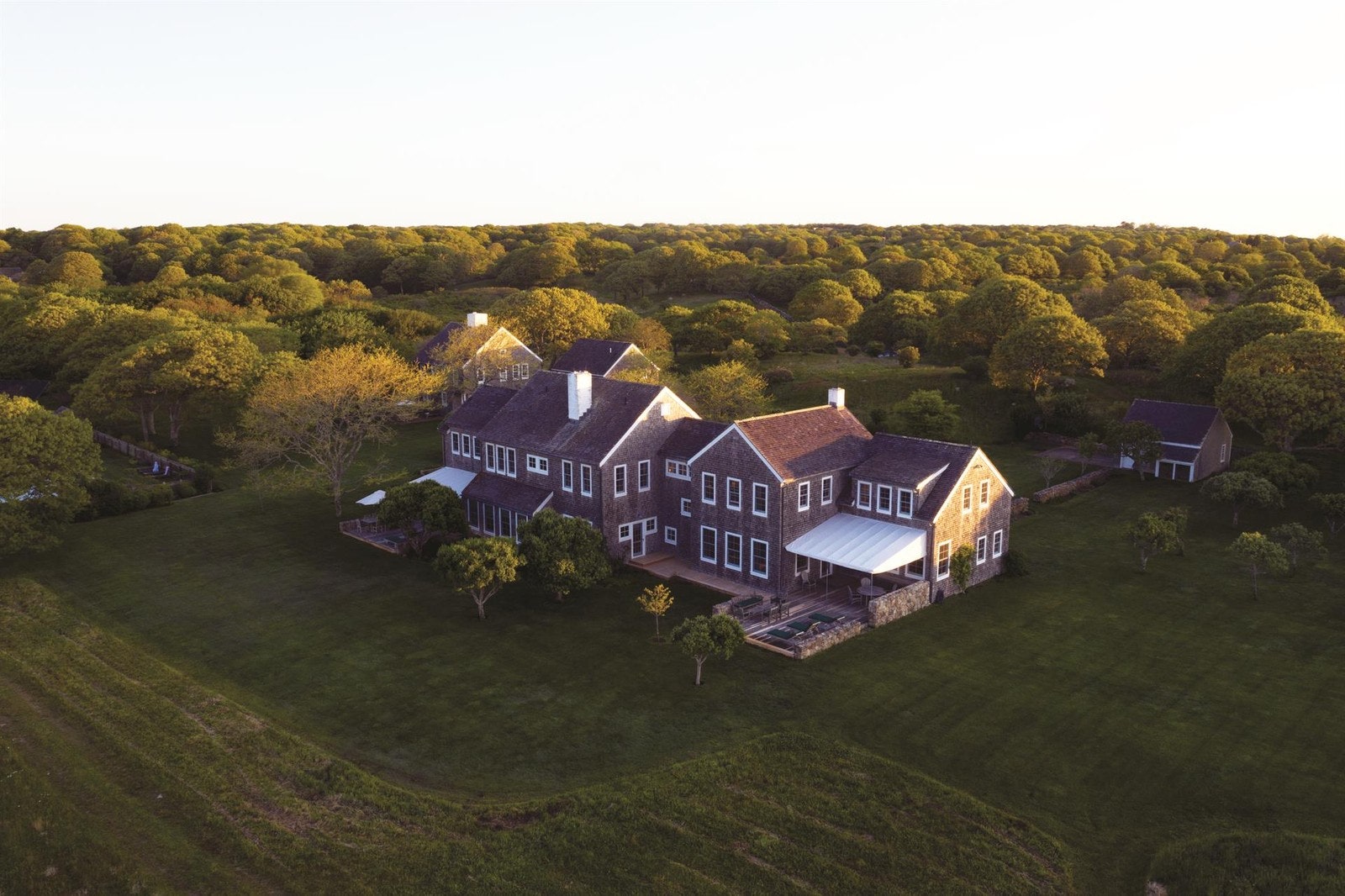 Дом Жаклин Кеннеди в штате Массачусетс выставили на продажу