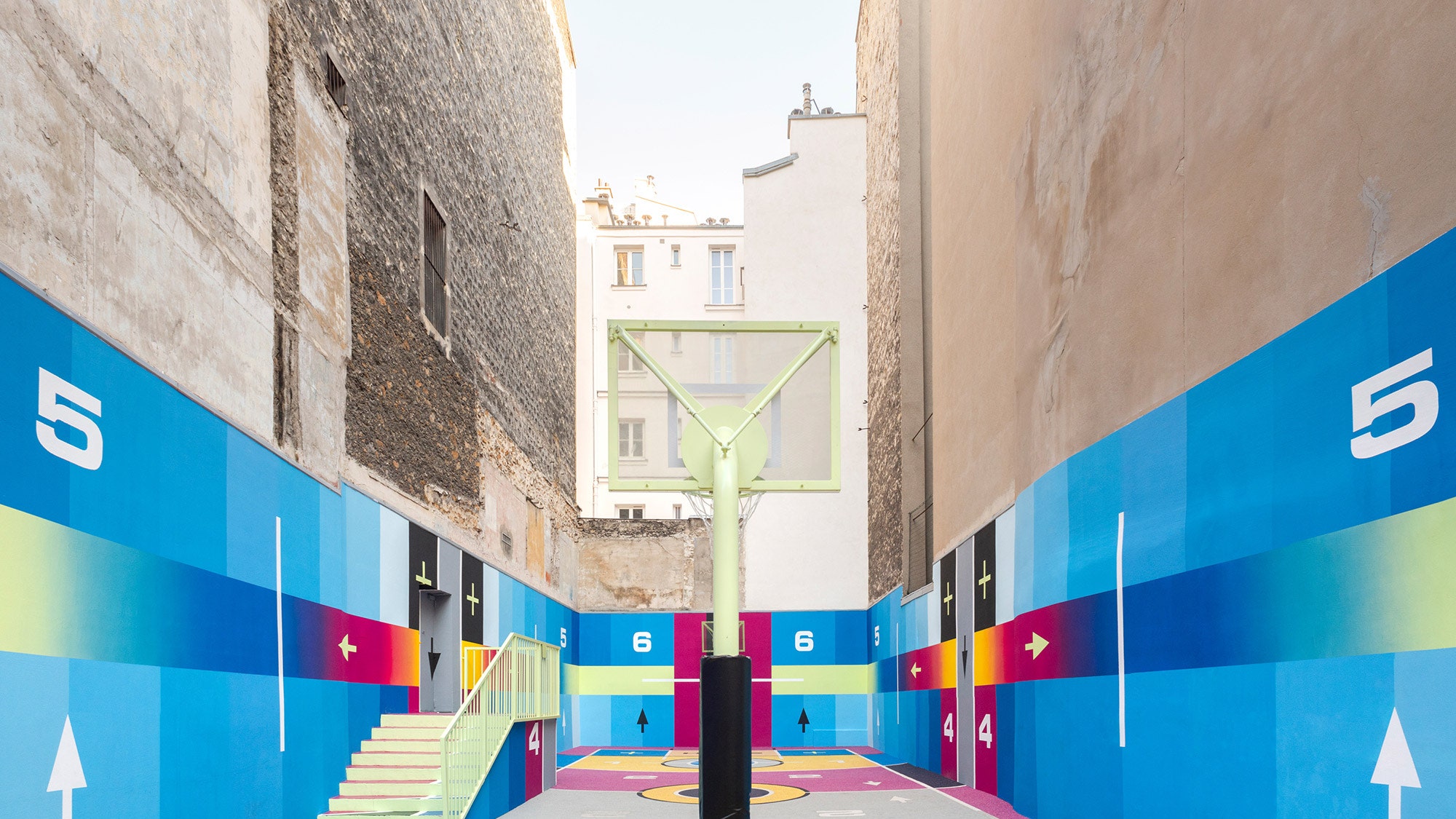 Новый облик знаменитой баскетбольной площадки в Париже
