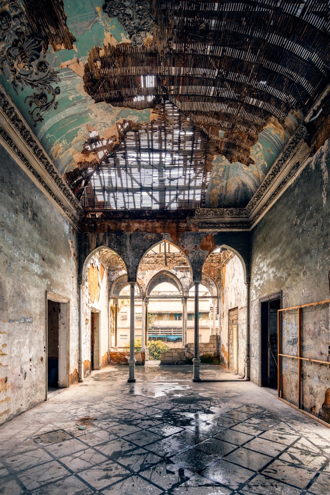 Заброшенная архитектура Бейрута в серии снимков Джеймса Кервина