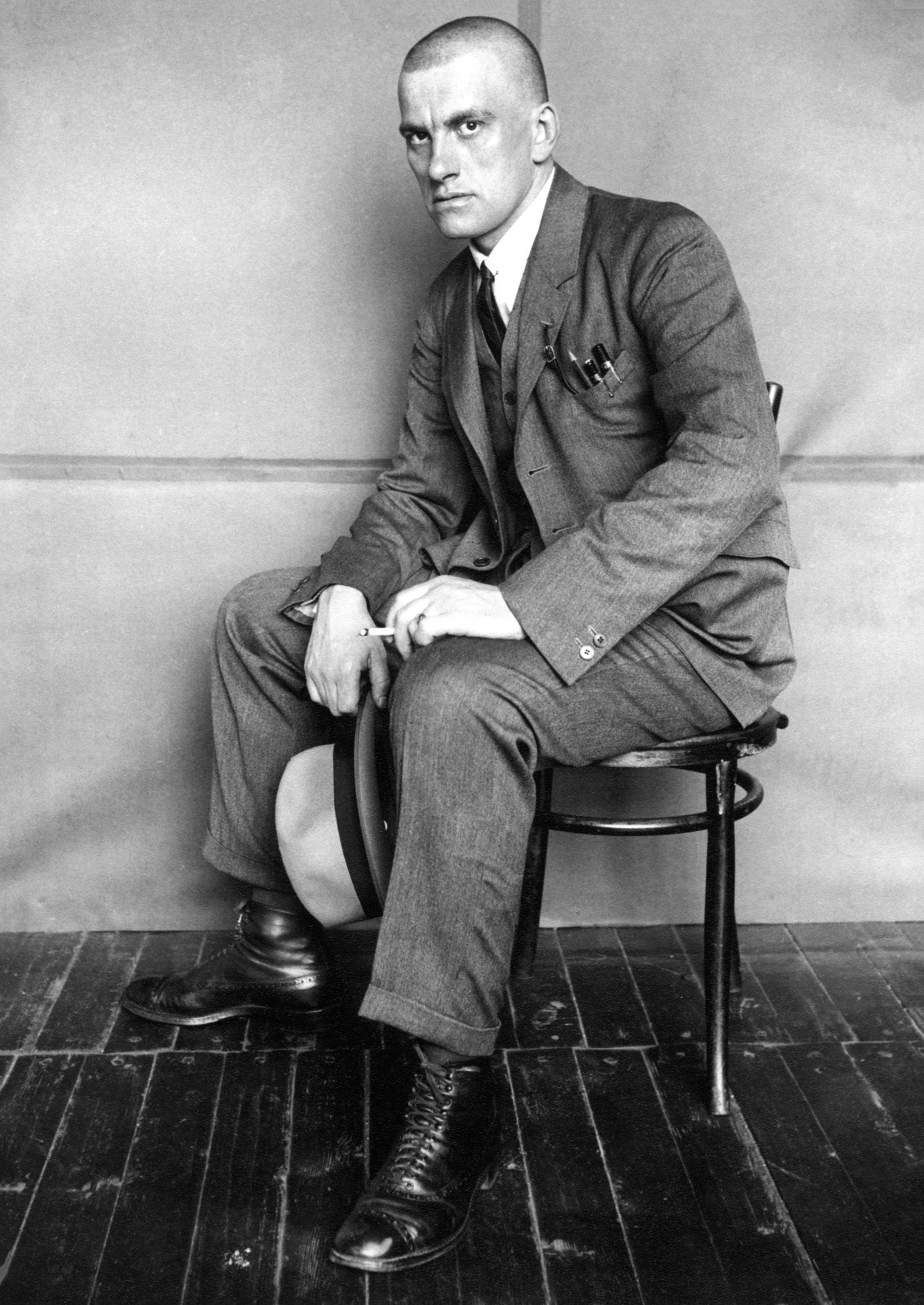 Александр Родченко. Поэт Владимир Маяковский 1924.
