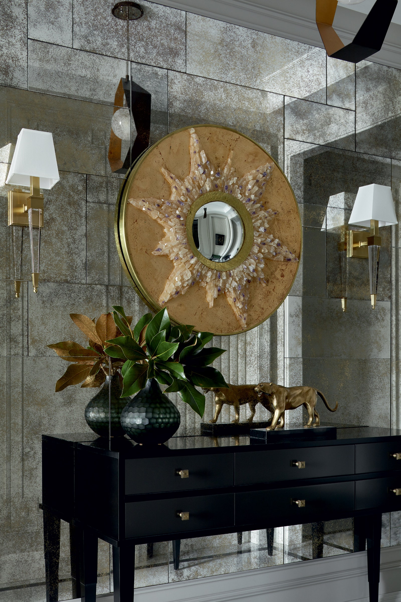 Консоль выполнена по эскизу дизайнера бра Hudson зеркальное панно Papa Carlo.