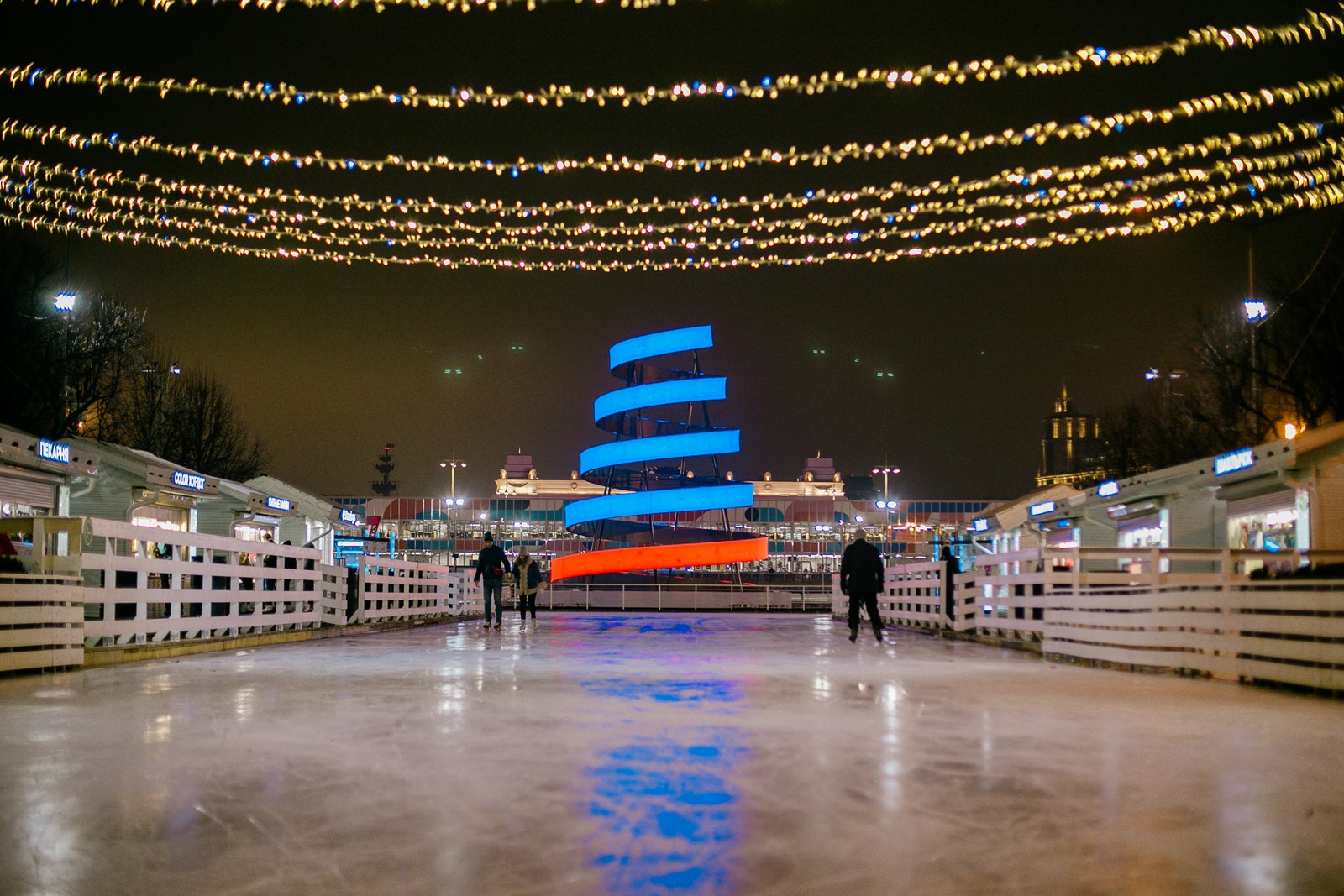 Куда сходить на новогодних каникулах главные катки Москвы 2020