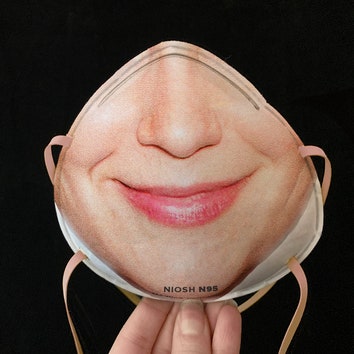 Коронавирус и дизайн: защитные маски с изображением вашего лица