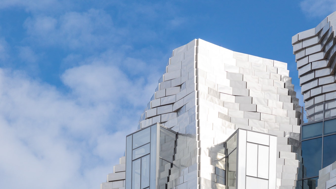 Башня Luma в Арле по проекту Фрэнка Гери почти достроена