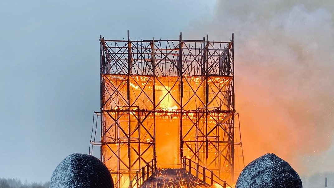Как прошло сожжение артобъекта в НиколеЛенивце репортаж из инстаграма