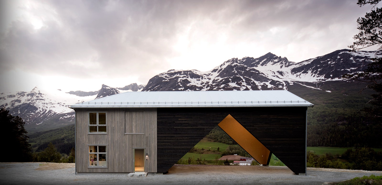 13 House “недостроенный” дом в Норвегии