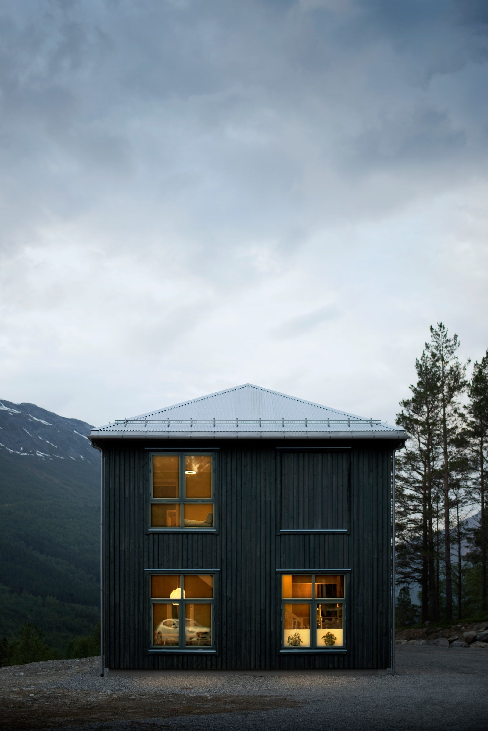 13 House “недостроенный” дом в Норвегии