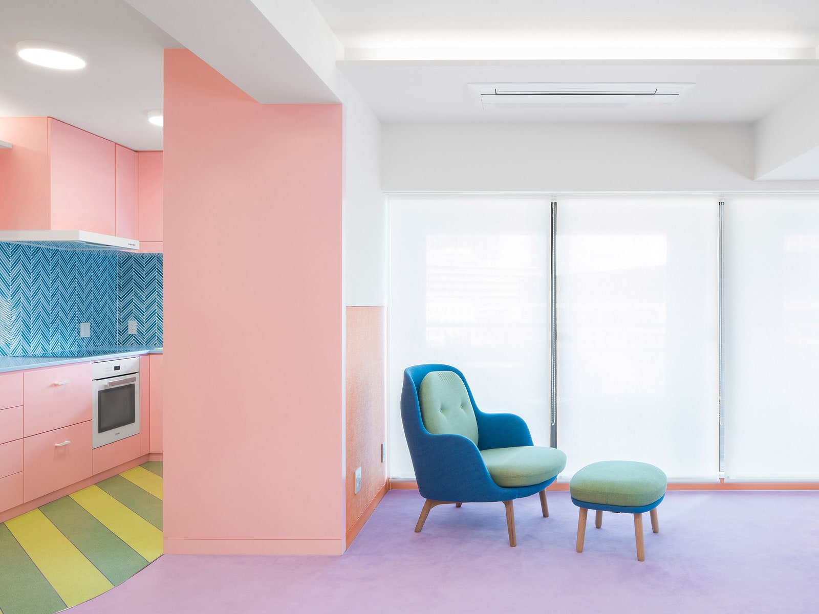 Пастельная квартира-конструктор в Токио, 160 м²