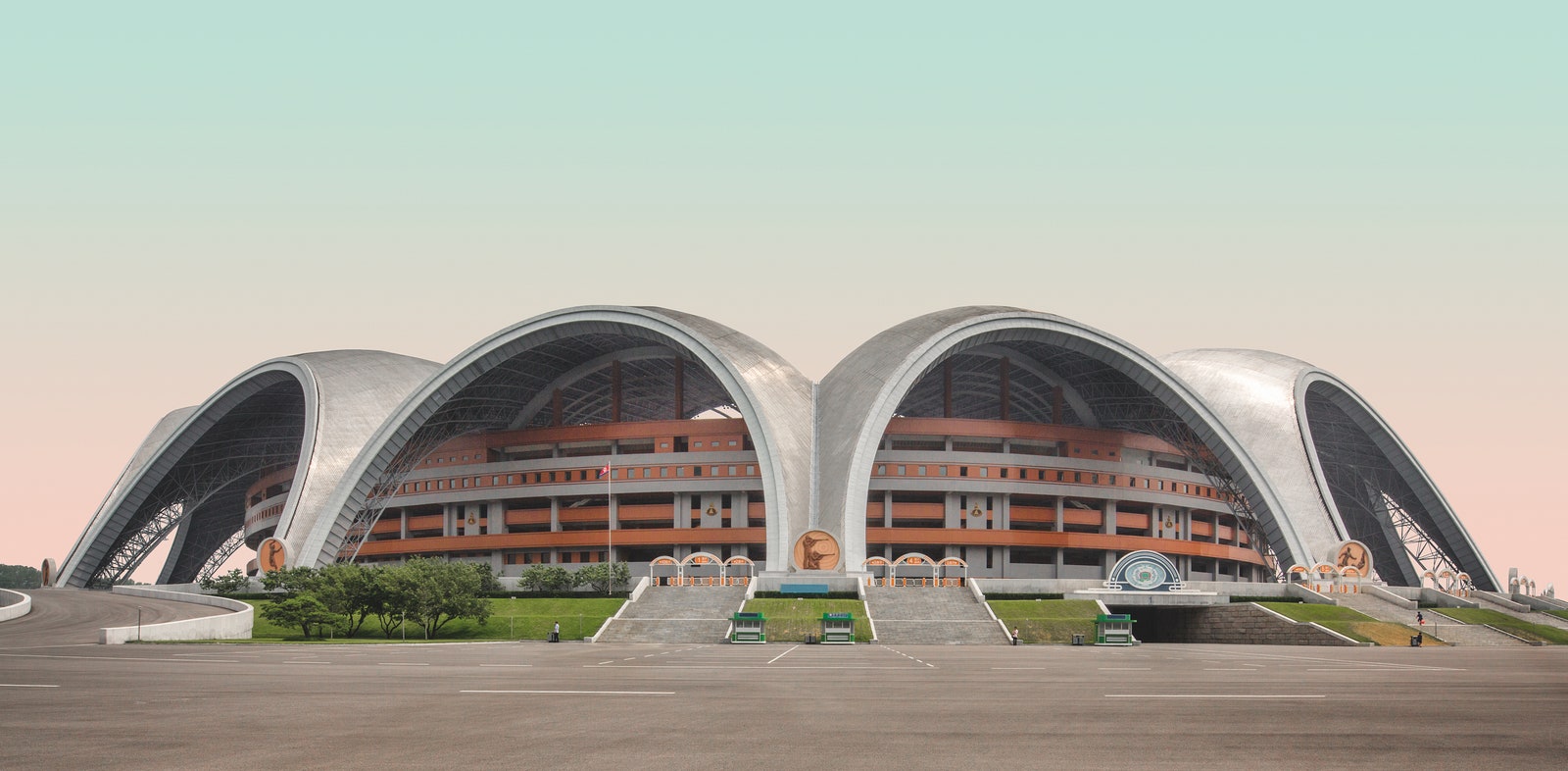 Архитектура в объективе Пхеньян на снимках Криштиану Бьянки